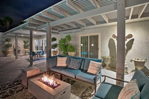 Stunning Palm Springs Escape With Epic Outdoor Oasis
