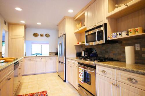 Midtown Mountain View Villa