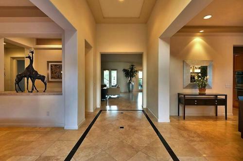Casa Sonora Grande With Golf Course Views By Oranj Palm
