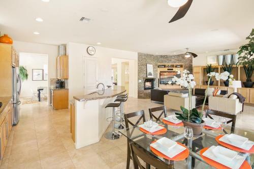Casa Sonora Grande With Golf Course Views By Oranj Palm