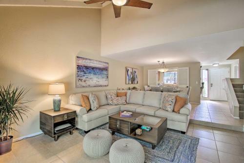 Luxe Resort Getaway - 8 Miles To Shops On El Paseo