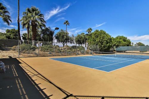 Luxe Resort Getaway - 8 Miles To Shops On El Paseo