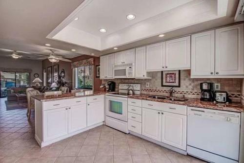 Haven At Villas de Las Flores By Oranj Palm