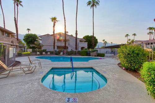 Nana's Casa At Mesquite By Oranj Palm