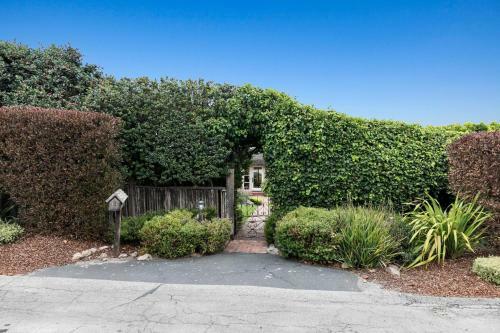 4 Bedroom Home With Ocean Views On The Fairway