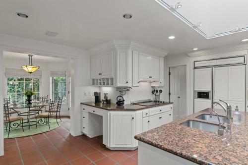 4 Bedroom Home With Ocean Views On The Fairway