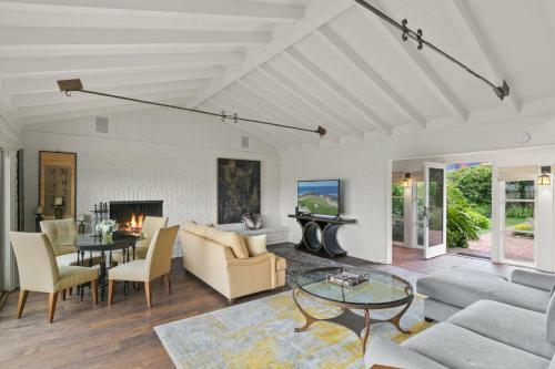 4 Bedroom Home With Ocean Views On The Fairway