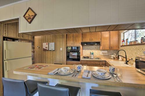 Pioneer Cabin Getaway - Ski, Golf And Hike!