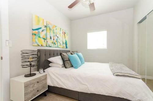 Apartamento Modern 2bed Beach Bungalow! 1/2 Block To Beach!
