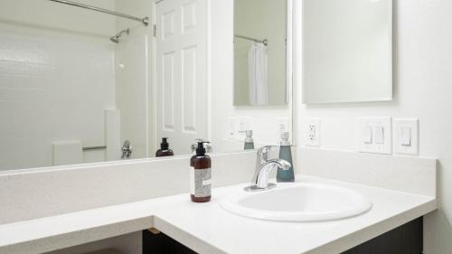 Apartamento Wanderjaunt - Stylish Mission Valley Apts