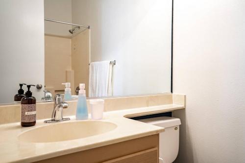 Apartamento Wanderjaunt - Stylish Mission Valley Apts