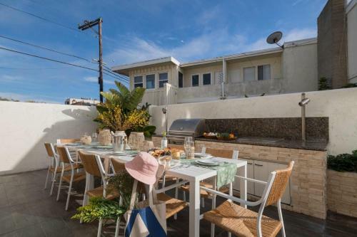 Shoreline - Spectacular Beachfront Abode W Fire Pit, Spa & Pool Table