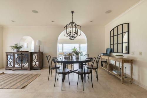 Shoreline - Spectacular Beachfront Abode W Fire Pit, Spa & Pool Table