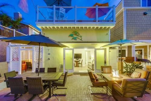 Exclusive Front Patio, Fire Pit, Ocean View, AC