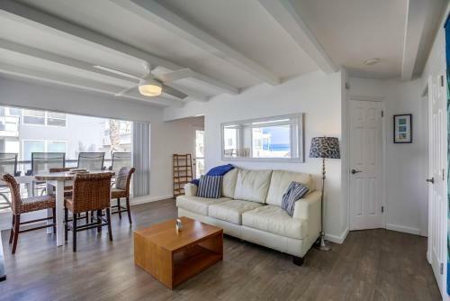 1 House To Beach, Ocean View Deck, Dog Ok