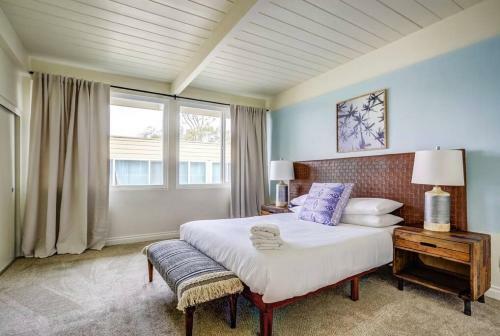 Wanderjaunt - Sebastian - 2br - Point Loma
