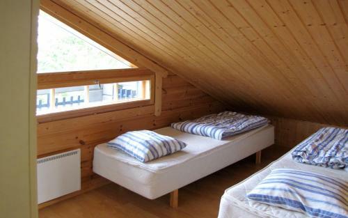 Himoshovi Cottages