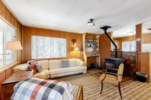 Rustic Mountain Retreat