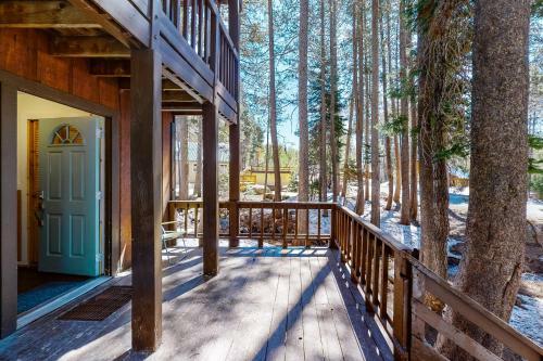 Rustic Mountain Retreat