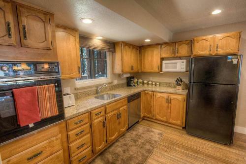 Fernandez Hideaway By Lake Tahoe Accommodations