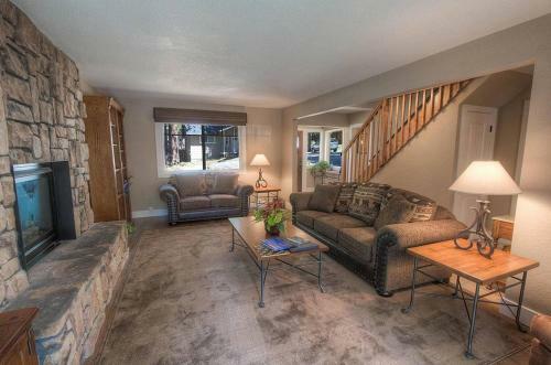 Fernandez Hideaway By Lake Tahoe Accommodations