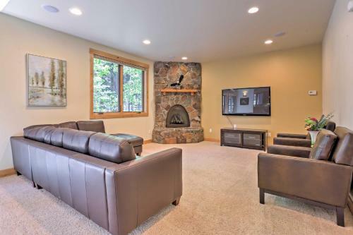 Lake Tahoe Home With Forest Views Ski At Heavenly!