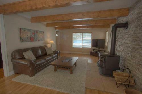 Glenwood Getaway By Lake Tahoe Accommodations