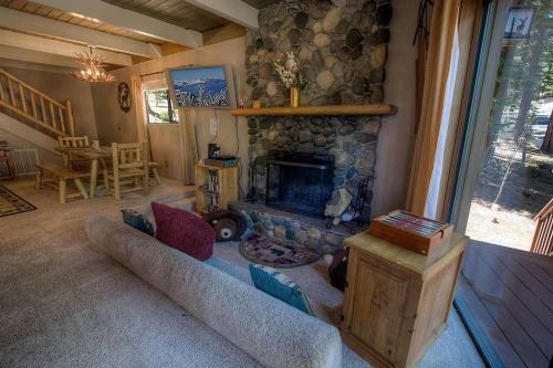 Rocky Top Retreat By Lake Tahoe Accommodations