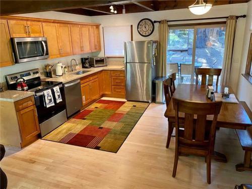 1781 Nadowa Cottage