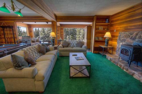 Heavenly Hilltop Hideaway By Lake Tahoe Accommodations