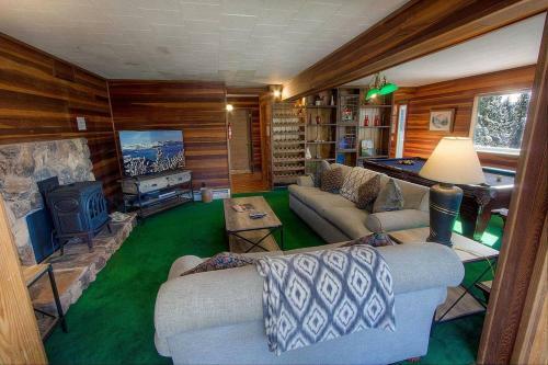 Heavenly Hilltop Hideaway By Lake Tahoe Accommodations