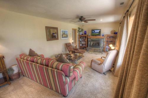 Meadow Lake Lodge By Lake Tahoe Accommodations