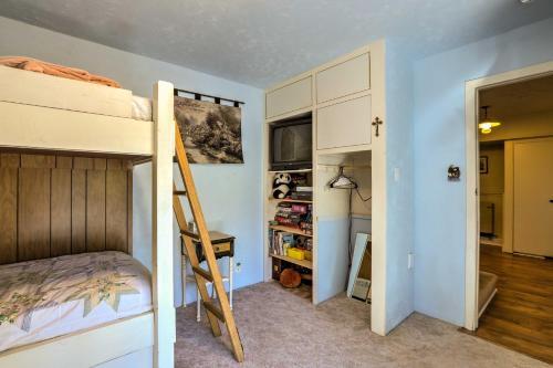 Gorgeous A-frame Cabin With Deck - 1 Mi To Lake Tahoe