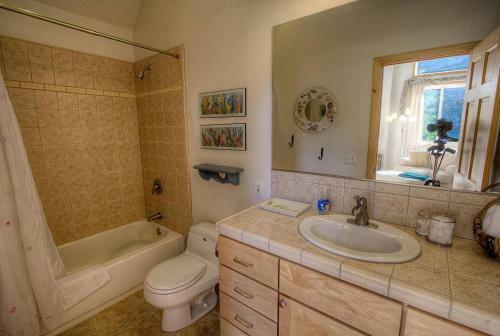 Knotty Pine Retreat By Lake Tahoe Accommodations