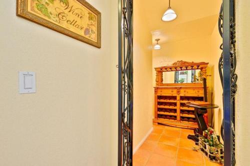 Tv-404 Endless Vineyard Views