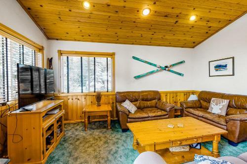 Deer Ave Retreat