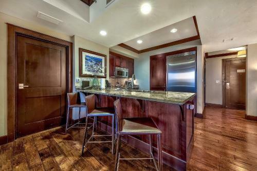 Apartamento Luxury Residence With Ritz Amenities At Constellation Condo