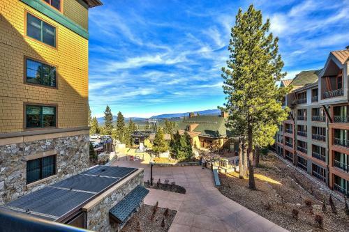 Apartamento Luxury Residence With Ritz Amenities At Constellation Condo