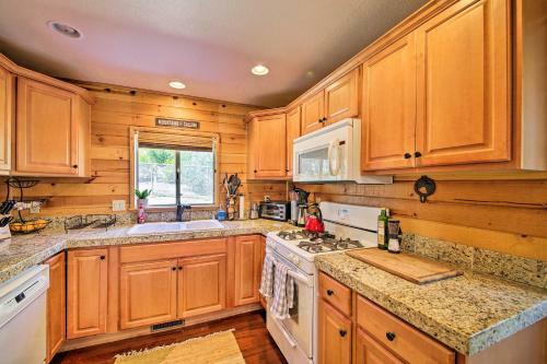 Socal Cabin 4mi To Lake Gregory - Ski And Swim!