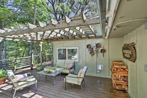 Cozy Junction City Cottage With Deck By Connor Creek!