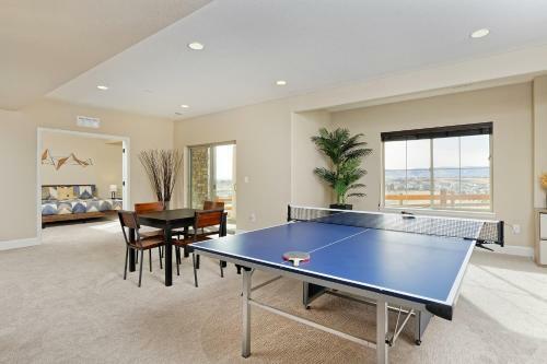 Mountain Marvel - Large Deck With Gorgeous Views Home