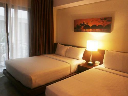 Hotel Crown Regency Beach Resort