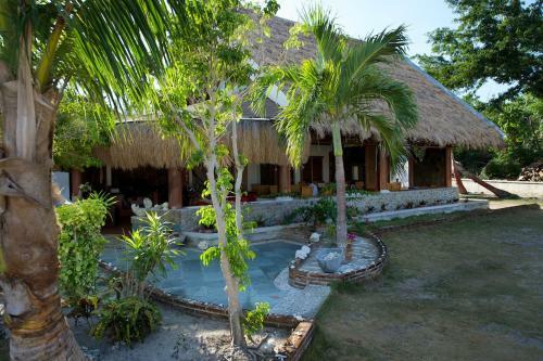 Hotel Thresher Cove Resort