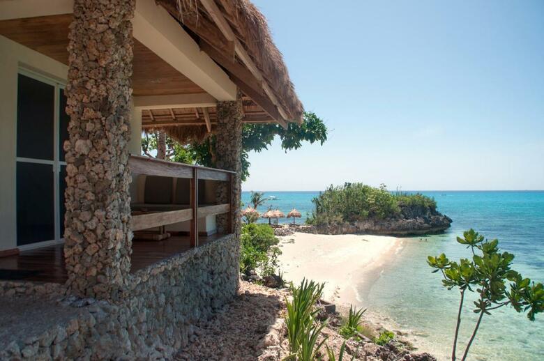 Hotel Tepanee Beach Resort