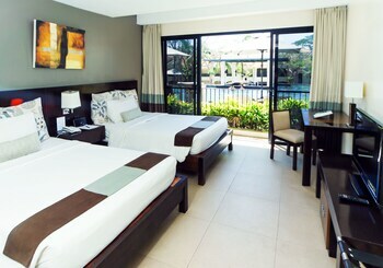 Hotel Fairways And Bluewater Newcoast Boracay