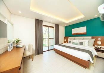 Hotel Fairways And Bluewater Newcoast Boracay