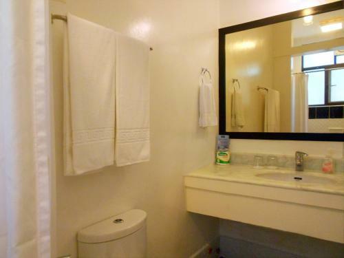 One Crescent Place Hotel