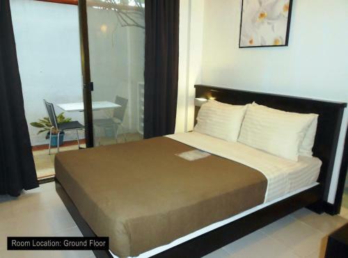 One Crescent Place Hotel