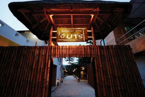 Hostal Boracay Pito Huts