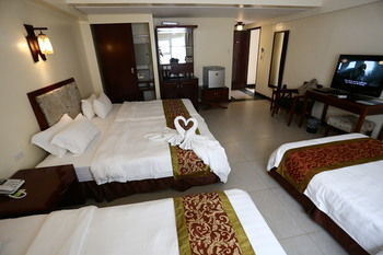 Golden Phoenix Hotel